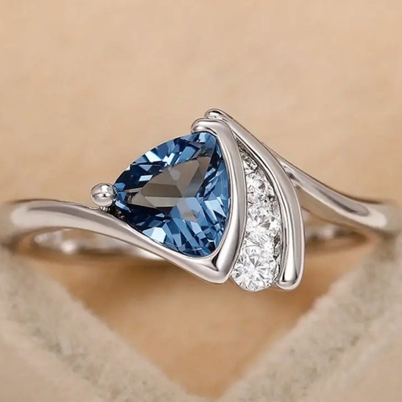NEW Very Elegant Aquamarine Diamond Proposal Engagement Silver Ring - Picture 1 of 4